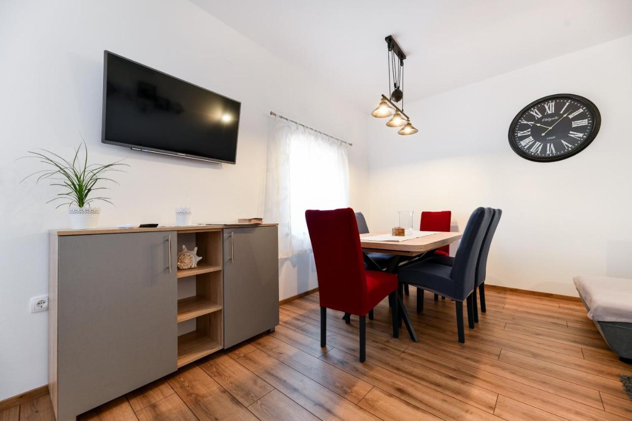 Holiday Home Skevini Dvori Starigrad Paklenica Exterior foto
