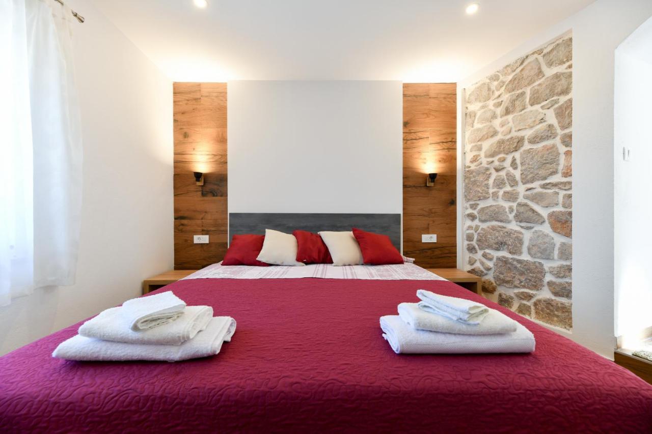 Holiday Home Skevini Dvori Starigrad Paklenica Exterior foto