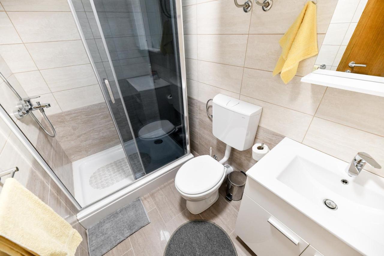Holiday Home Skevini Dvori Starigrad Paklenica Exterior foto